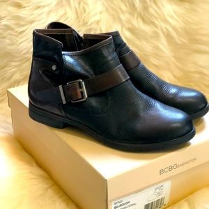 NIB! BCBG Generation “Rough” Ankle Boot Size 8.5M Dark Brown/black
